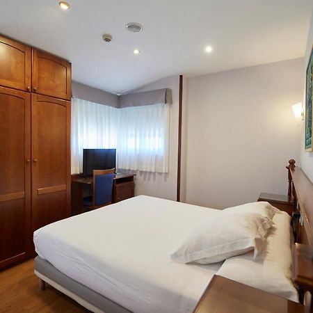 Hotel Villalegre Avilés Extérieur photo