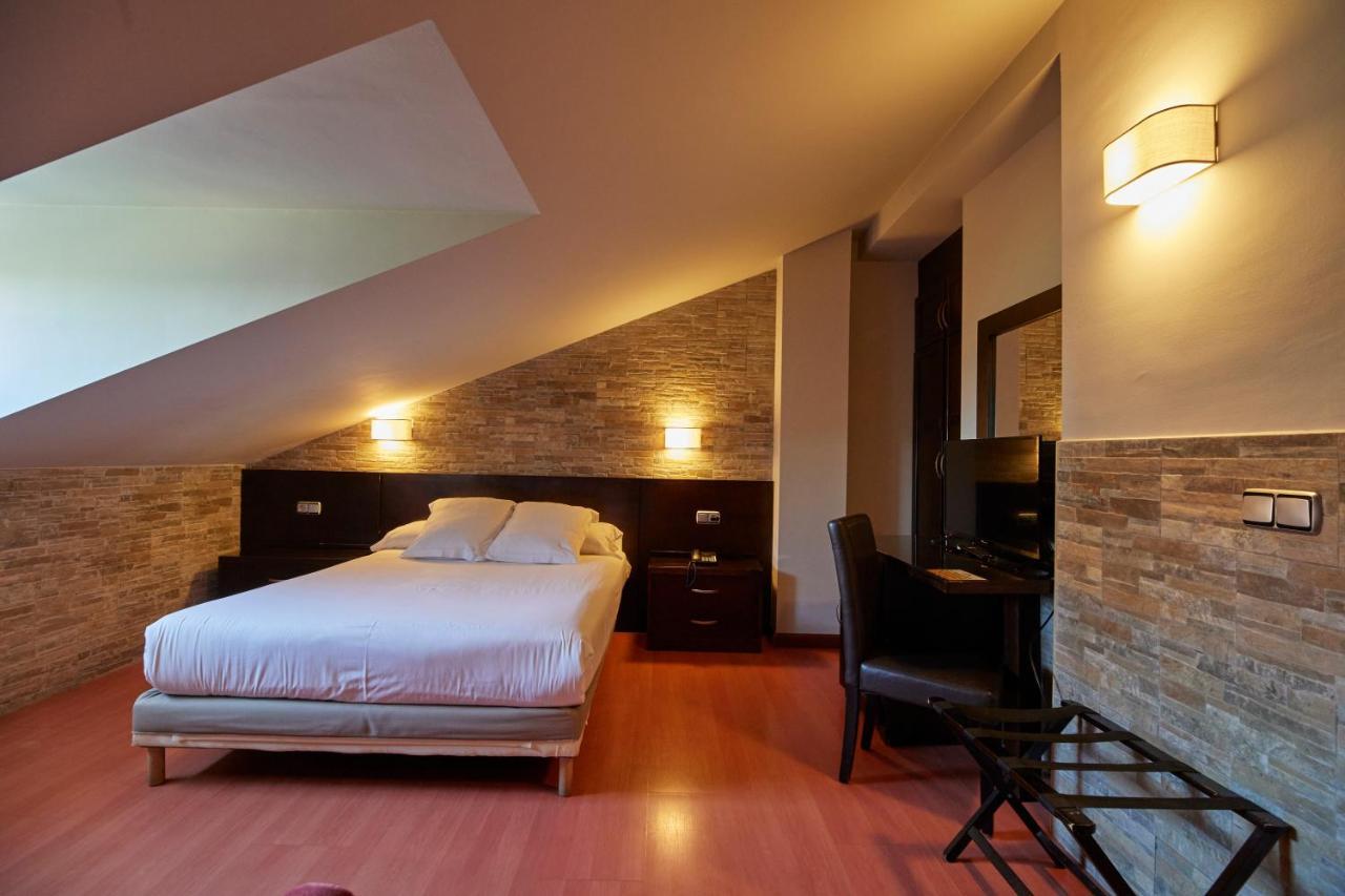 Hotel Villalegre Avilés Extérieur photo