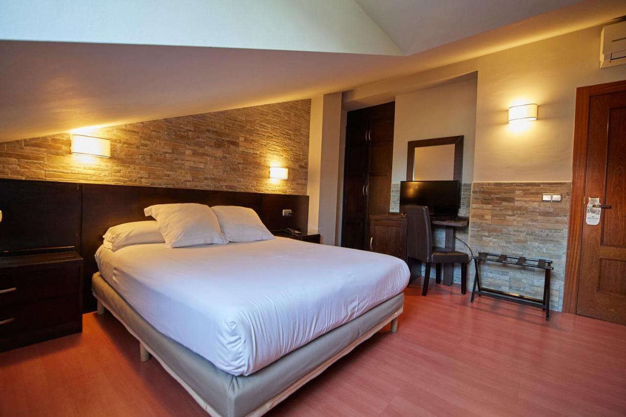 Hotel Villalegre Avilés Extérieur photo
