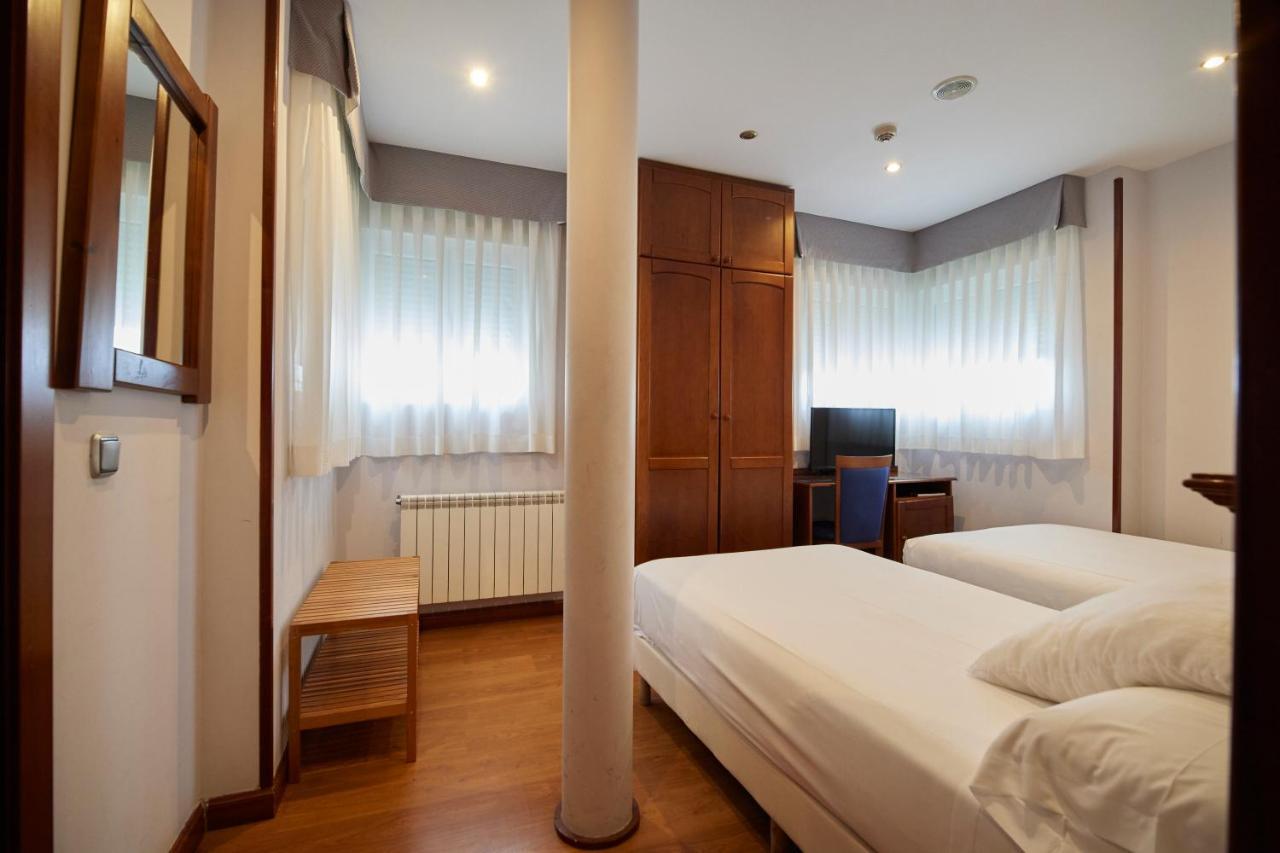 Hotel Villalegre Avilés Extérieur photo