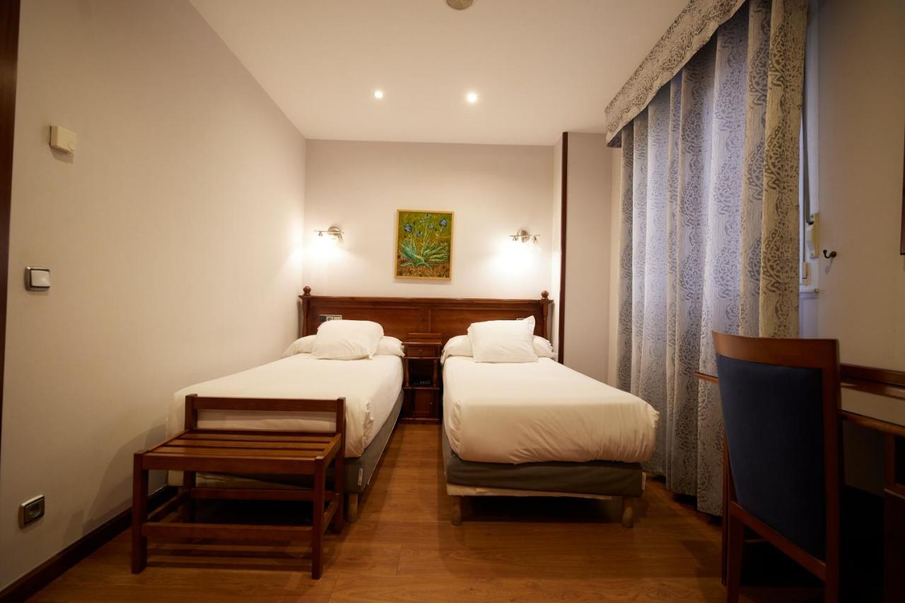 Hotel Villalegre Avilés Extérieur photo