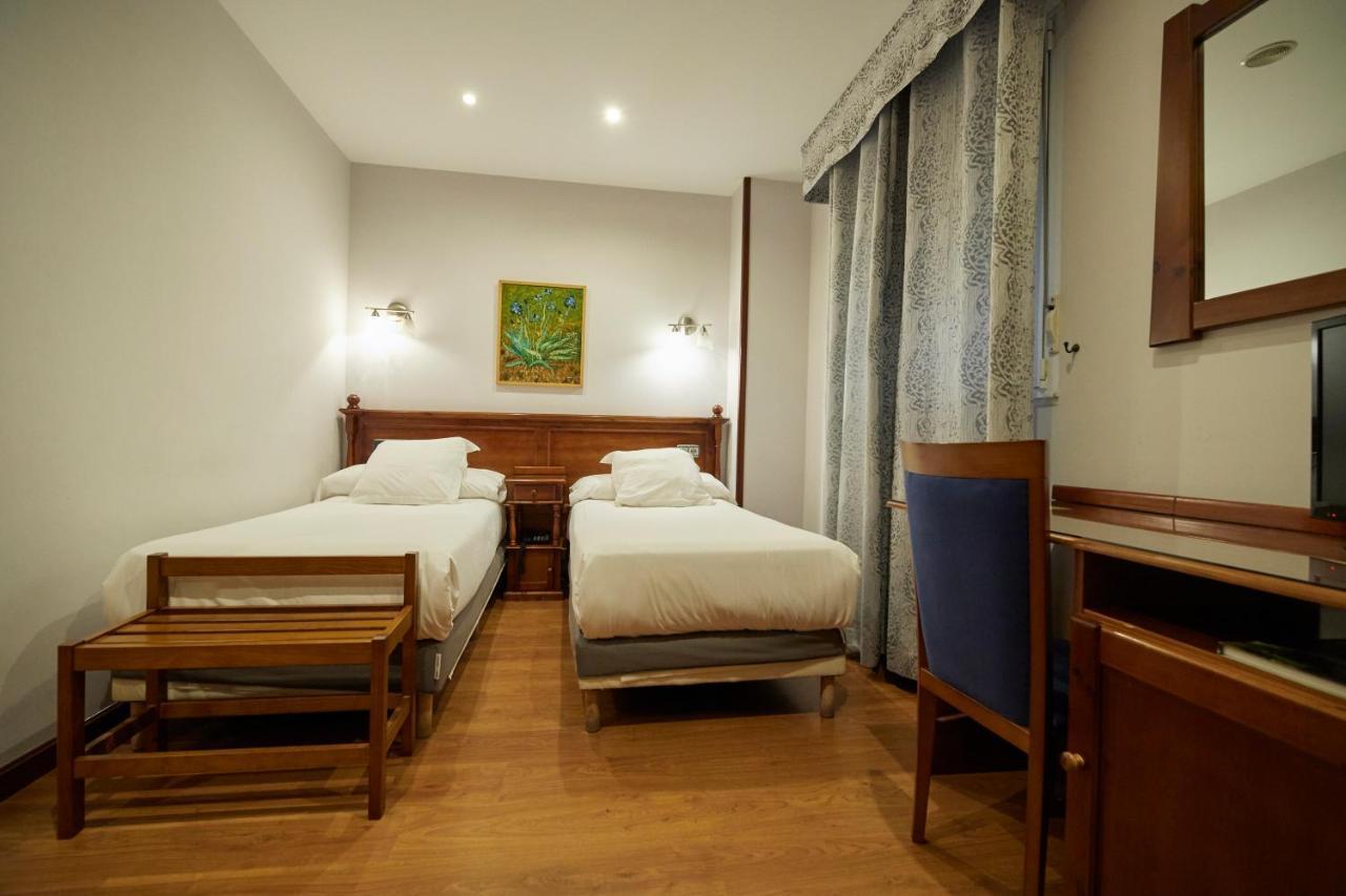Hotel Villalegre Avilés Extérieur photo