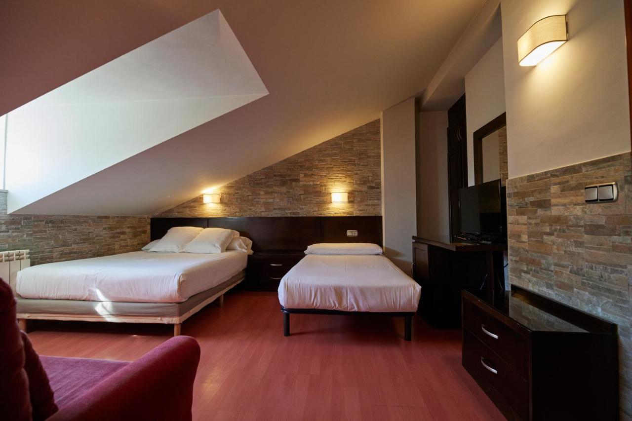 Hotel Villalegre Avilés Extérieur photo